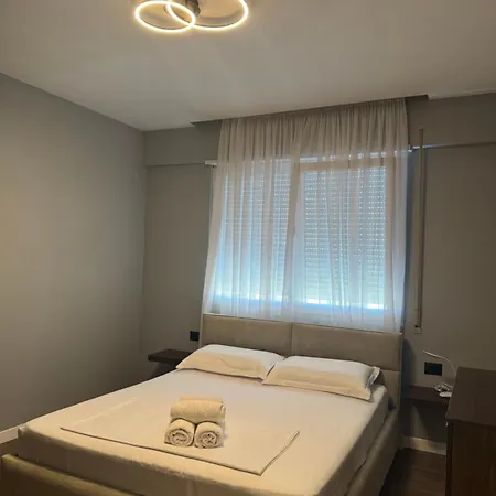 Prayla Luxury At Delijorgji Apartment